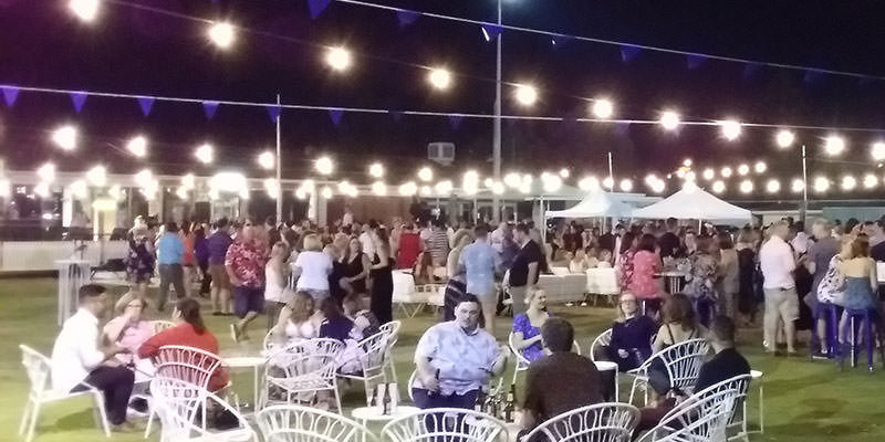 evening-party-with-lights